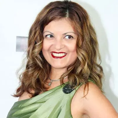 Directed by the highly acclaimed Patricia Chica, "Serpent's Lullaby" was presented at the prestigious Cannes Film Festival and even won the Canadian "Coup de coeur" award.